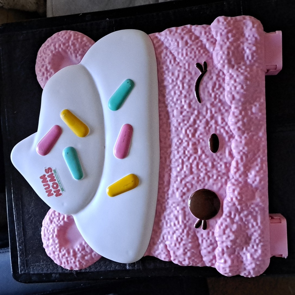 Num Noms cupcake confetti collectors storage casedisplay /carrier